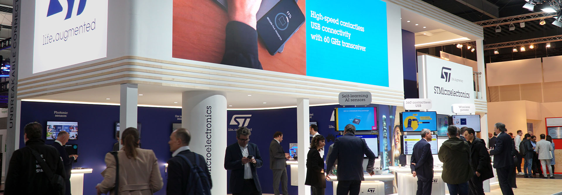 The ST stand at a tradeshow (photo)